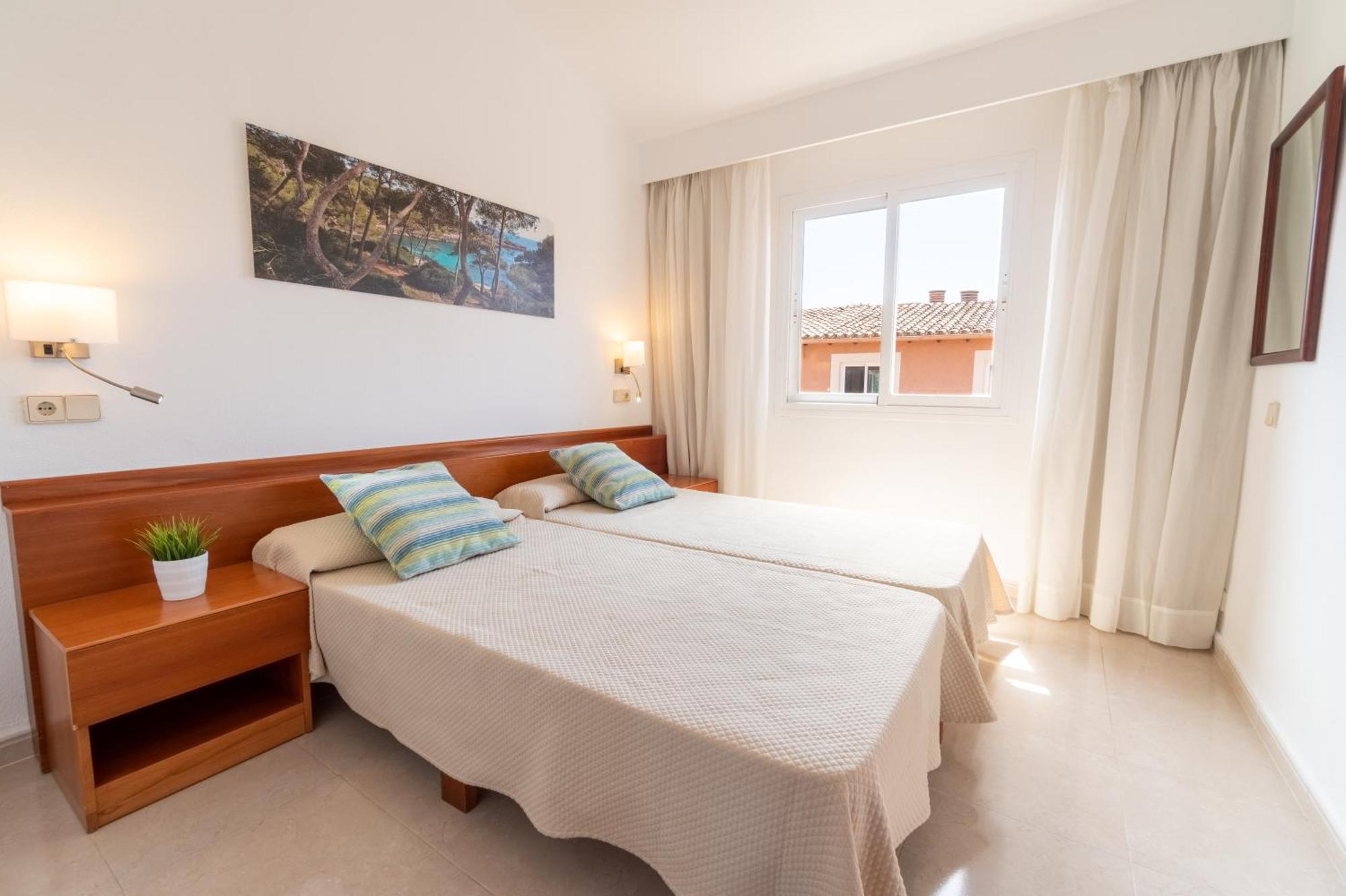 Aparthotel Ciudad Laurel Кала Милор Стая снимка