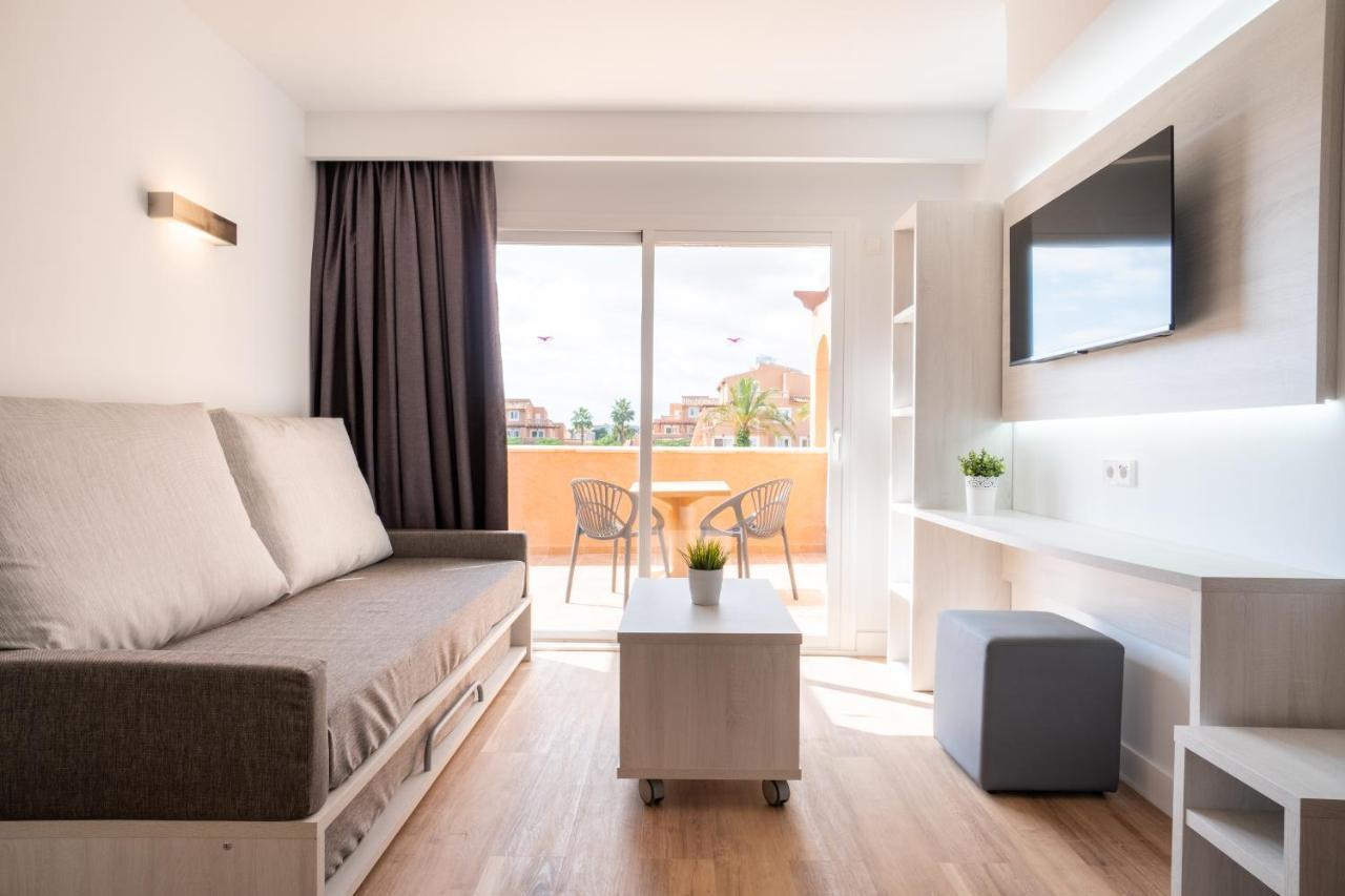 Aparthotel Ciudad Laurel Кала Милор Екстериор снимка