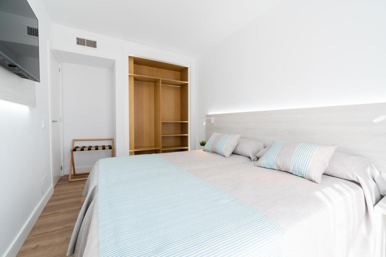 Aparthotel Ciudad Laurel Кала Милор Екстериор снимка
