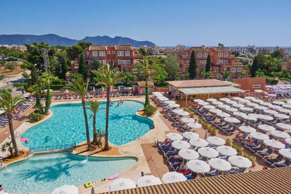 Aparthotel Ciudad Laurel Кала Милор Екстериор снимка