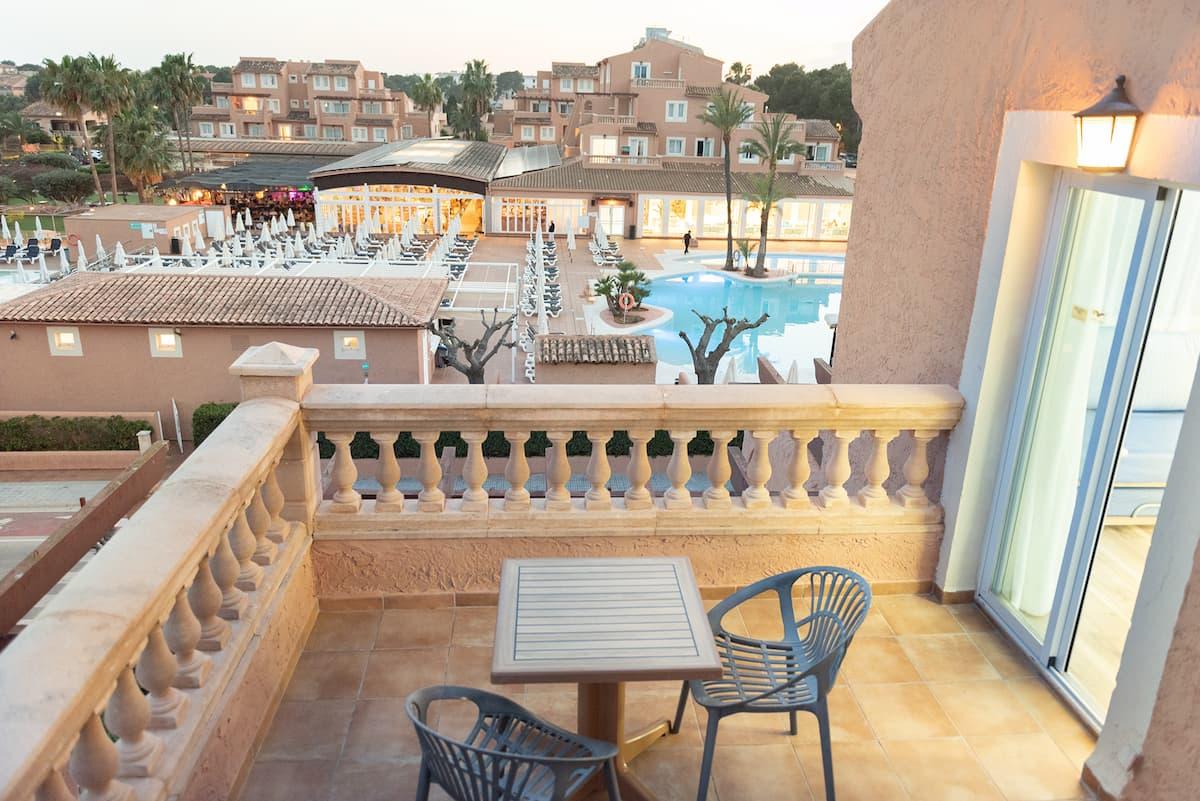 Aparthotel Ciudad Laurel Кала Милор Екстериор снимка