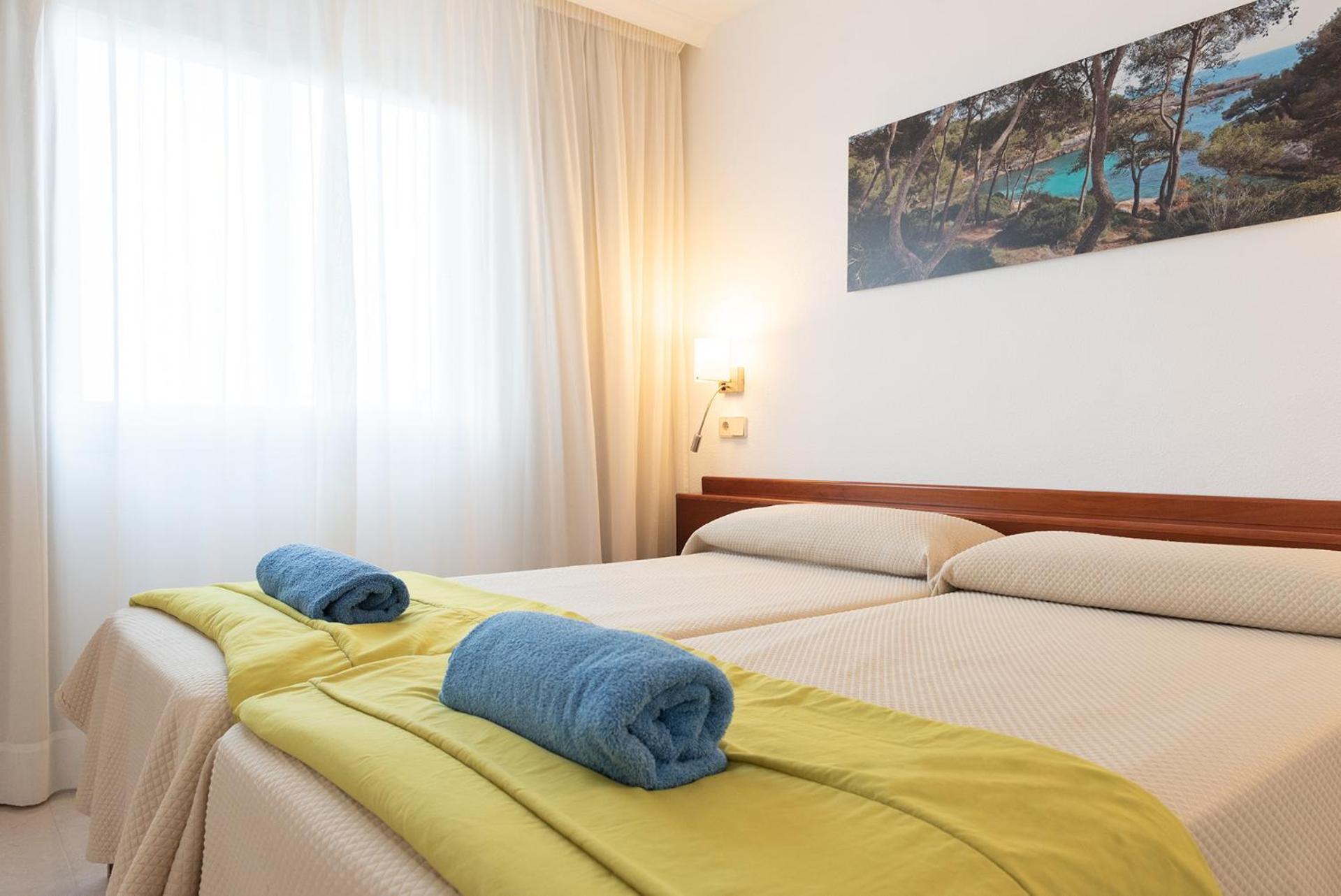 Aparthotel Ciudad Laurel Кала Милор Екстериор снимка